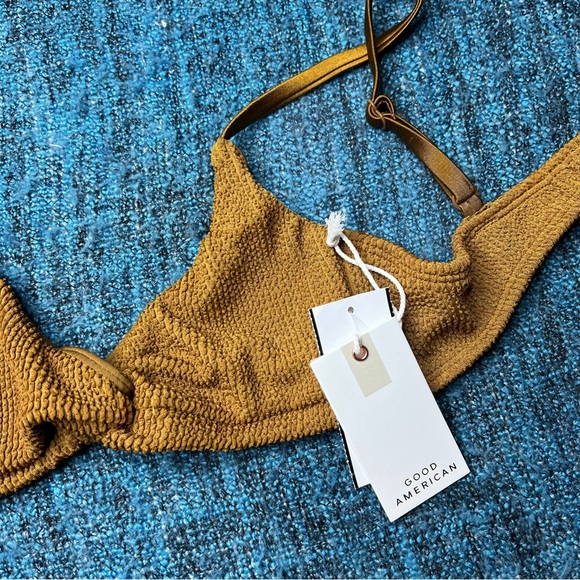 Good American Crinkle Always Fits Twist Bikini Top in Bronze Brown - Picture 5 of 9